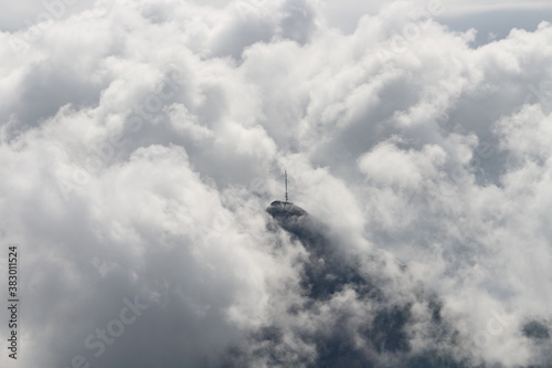 Cloud mast © Simon