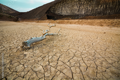 Foto suelo agrietado en minas de rio tinto huelva