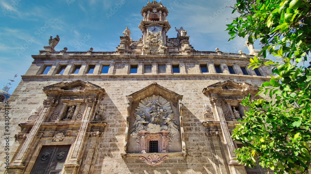 Fototapeta premium Baroque facade detail of the parish of Santos Juanes in Valencia