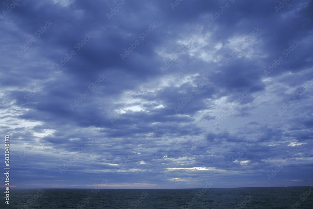 マラッカ海峡夜明け空