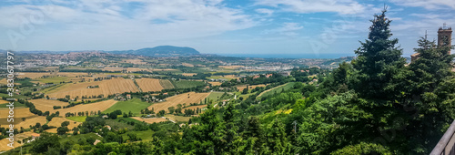Ultra wide view of the hill of the Marche from Recanati © Alessio