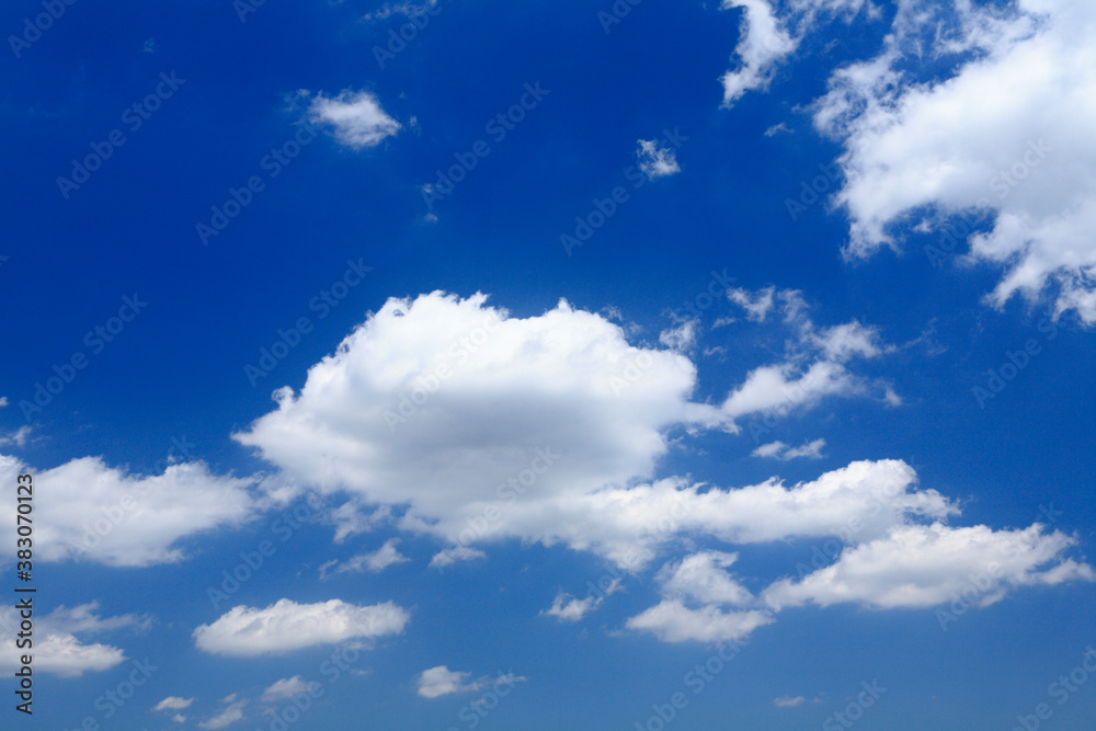 Fototapeta premium 青空と雲