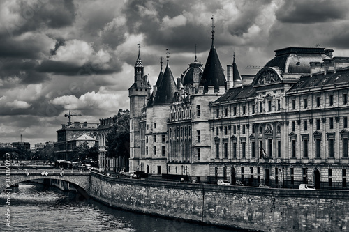 Beautiful architecture in Paris