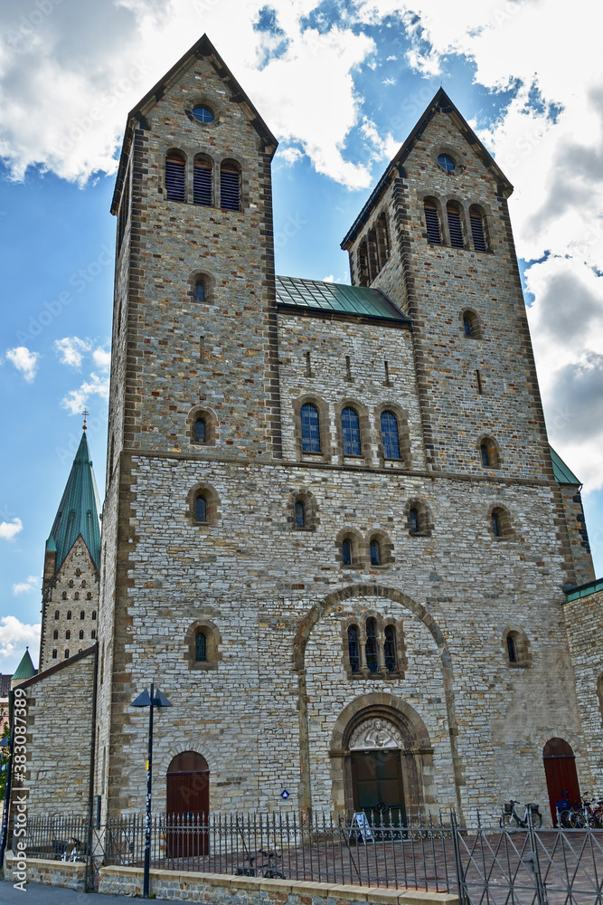 Die Abdinghofkirche in Paderborn, Nordrhein-Wstfalen