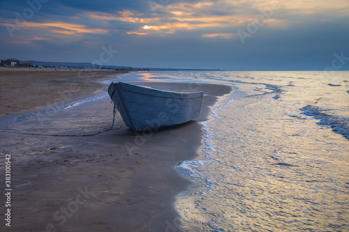 Fishing boat on the coast o...
