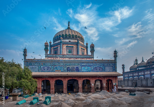 Makhdoom Rashid is 20 km distant from Multan towards the east on Vehari Road (old Multan Dehli Road) photo