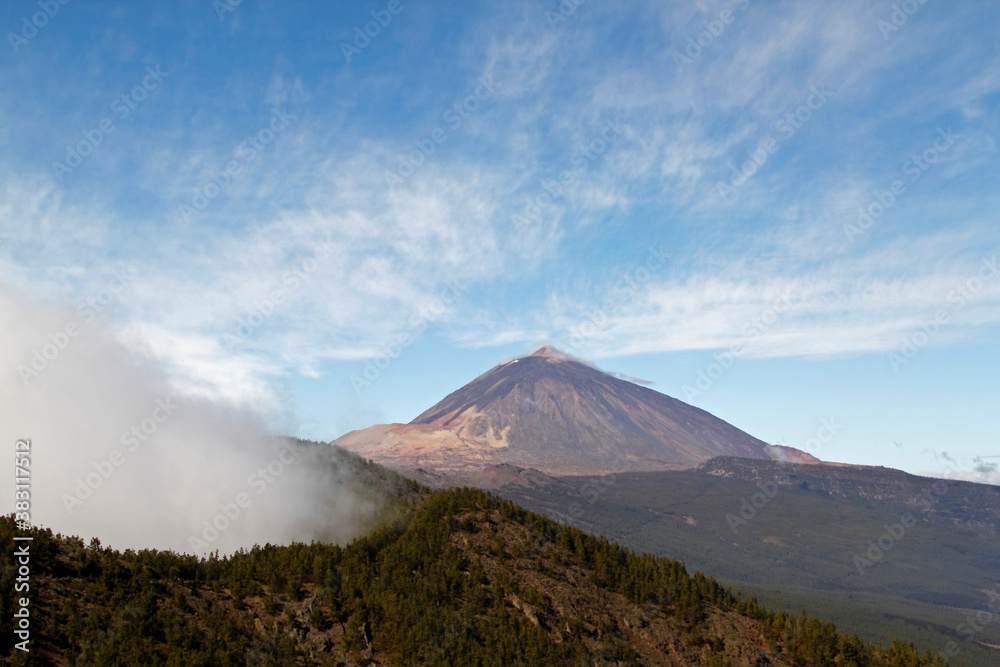 El pico Teide y su bruma