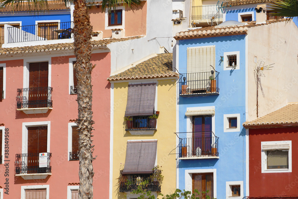 Casas de colores en Villajoyosa, España