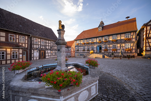 Obraz na płótnie Townhall and marketplace in Ummerstadt, Thuringia, Germany w salonie