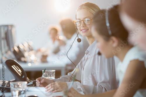 Canvas Print Portrait confident businesswoman working at call center