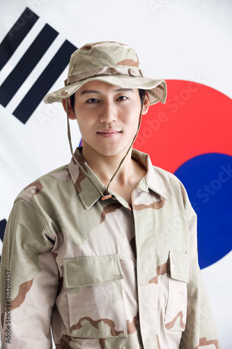 explorer in front of Korean flag, Taegeukgi