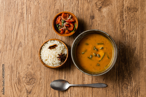 典型的なインドカレー　Typical Indian curry set