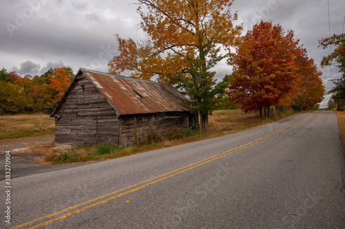 Vermont roadside barn in fall © Cody