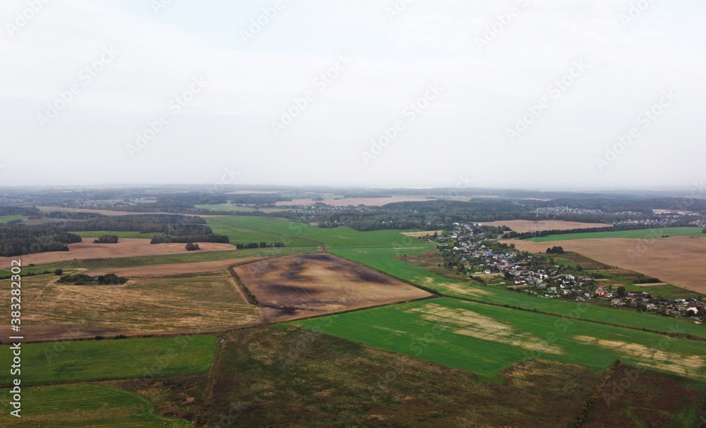 Obraz premium Top view of green rustic fields