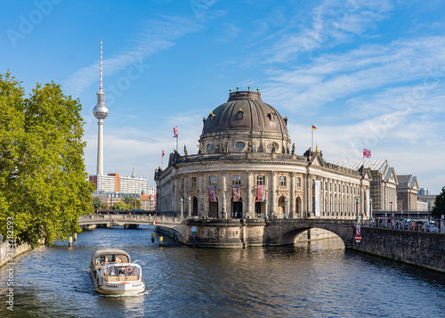 Berlin Hauptstadt Fernsehturm Potsdamer Platz Gandarmenmarkt Museumsinsel Regierunsvirtel 