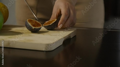 Slicing figs on the table