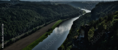 WIDOK NA RZEKĘ  © michalsen