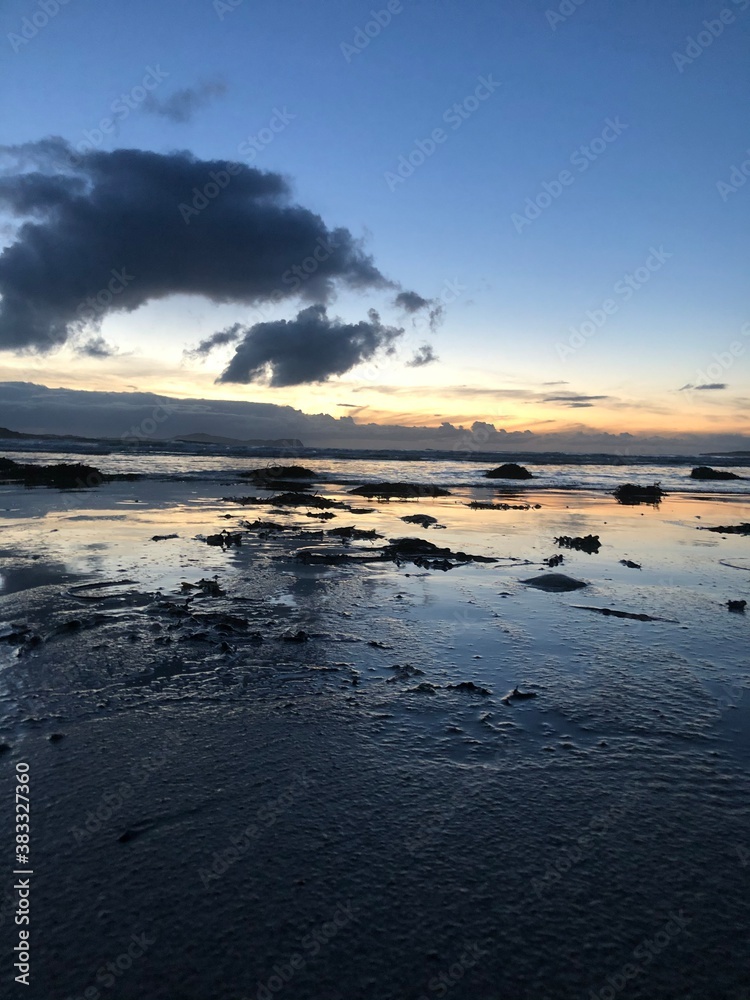 Obraz premium sunset over the sea