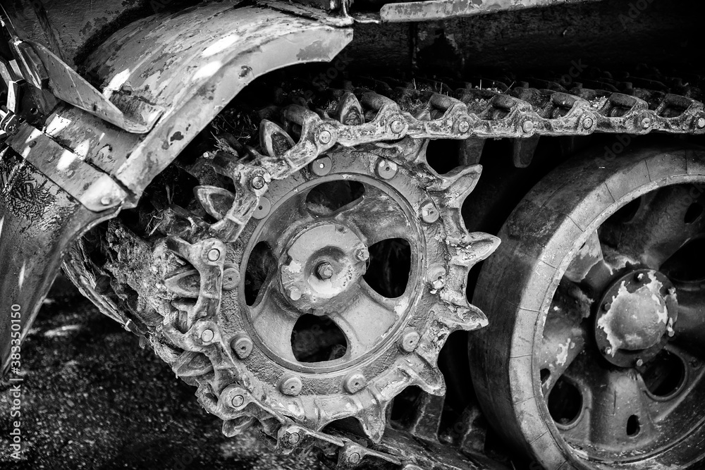 tank caterpillar, iron wheels, tank undercarriage close up, metal wheels