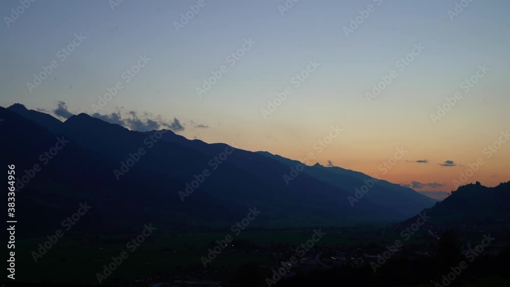 Sonnenuntergang in den Bergen Zeitraffer Sonnenuntergang in den Bergen Zeitraffer