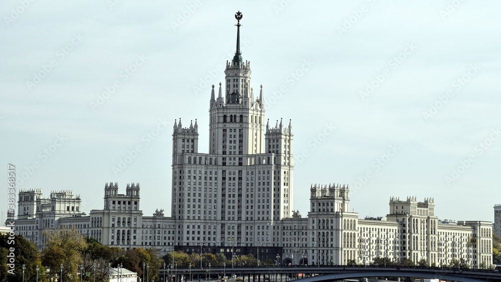 building on the Kotelnicheskaya embankment building on the Kotelnicheskaya embankment