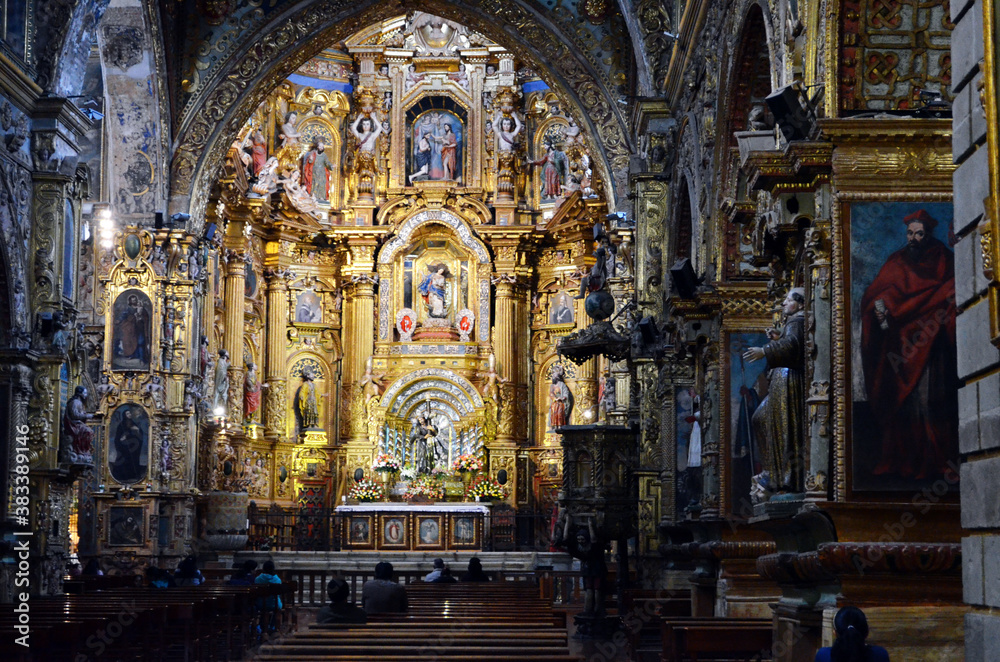 Quito, Ecuador - La Compañía de Jesus Church Altar