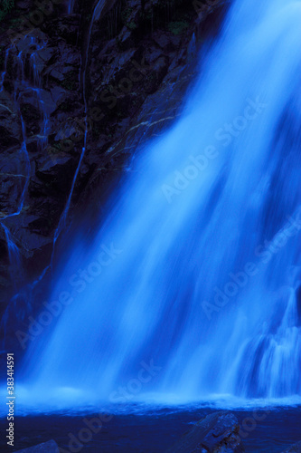 Wallpaper Mural 大川の滝 Torontodigital.ca