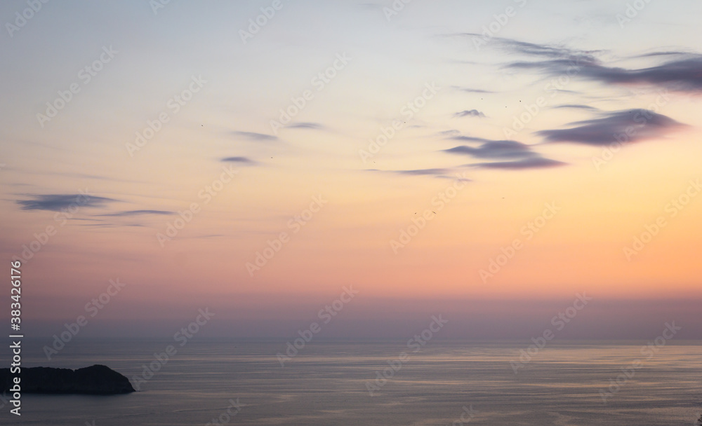 Obraz premium Sunset over the sea