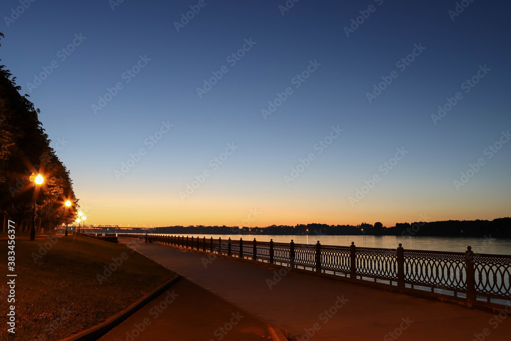 Yaroslavl. Volga embankment. Sunset scene