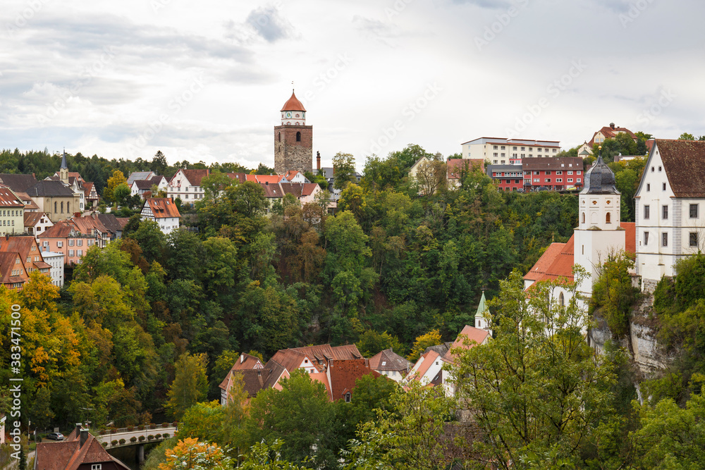 Fotoperspektive auf Stadt Haigerloch (Hohenzollern) mit Ausblick auf Schloss und Römerturm