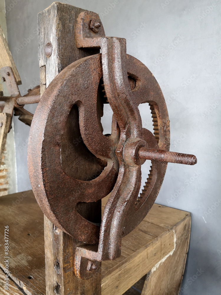Old agricultural tools are rusted to make decorations. Old agricultural tools are rusted to make decorations.