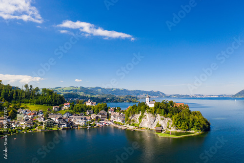 Johannesbergkapelle und Kloster Traunkirchen am Traunsee in Österreich