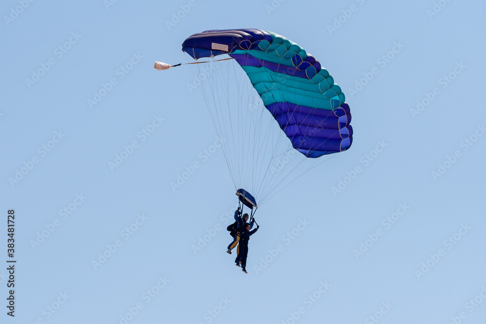 tandem parachute