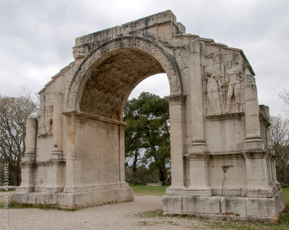 Arc de triomphe aux Antiques de Saint-Rémy-de-Provence, France