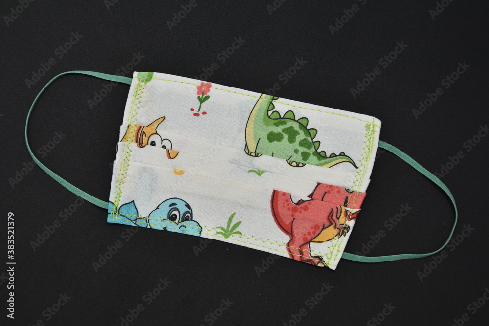 Obraz premium new Kids School Mask with dinosaurs