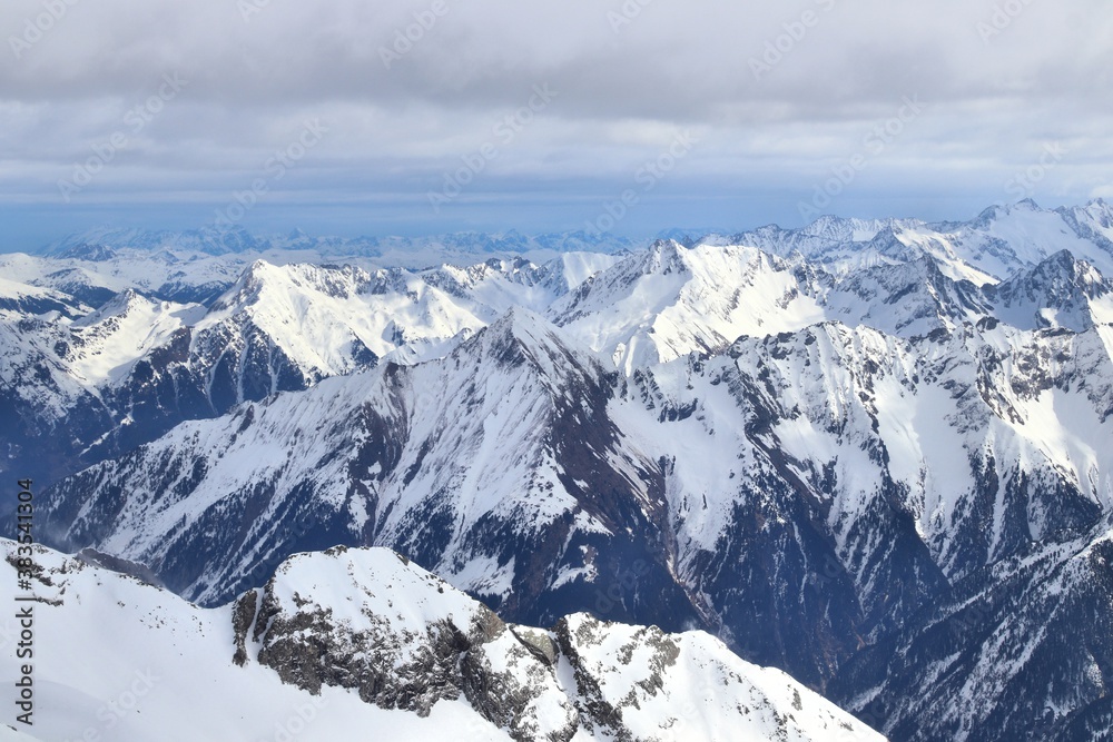 Naklejka premium Mountain view in Hintertux