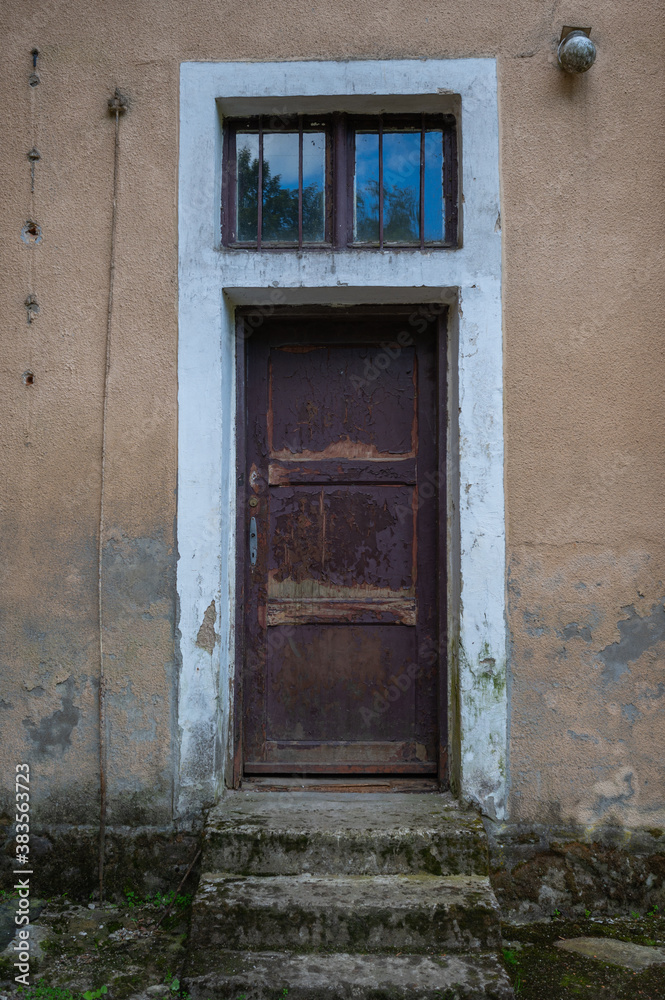 Old Door Old Door