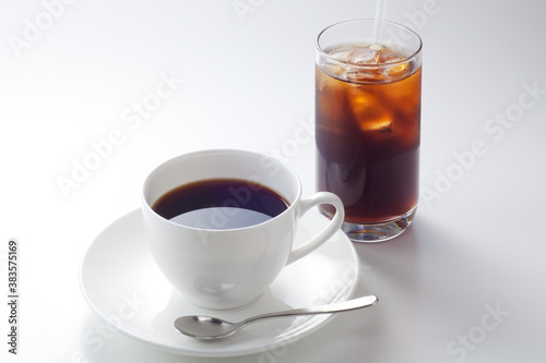 ホットコーヒーとアイスコーヒー
