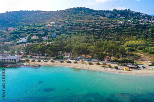 Luftaufnahme von Plage de La Roya in Saint Florent, Korsika, Frankreich © familie-eisenlohr.de
