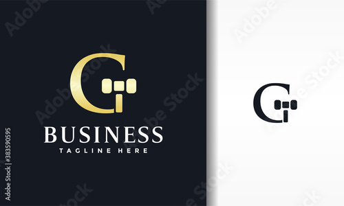letter G court hammer logo