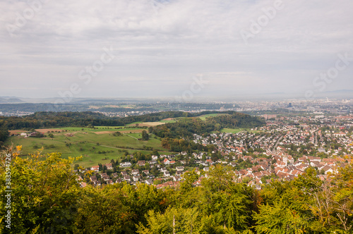 Muttenz, Kirche, Sankt Arbogastkirche, Ringmauern, Kirchhof, Dorf, Dorfkern, Münchenstein, Wartenberg, Baselland, Basel, Bruderholz, Schweiz, Herbst