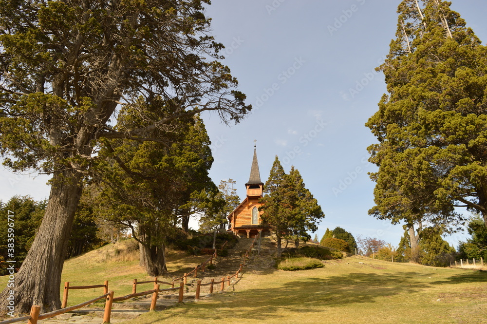 Obraz premium Hiking in the mountains and around the lakes of Bariloche and San Martin in Argentina