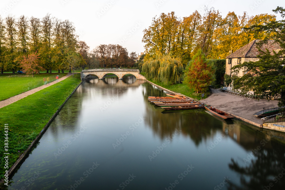 Fototapeta premium Long exposure shot of river Cam at sunset, Cambridge, UK