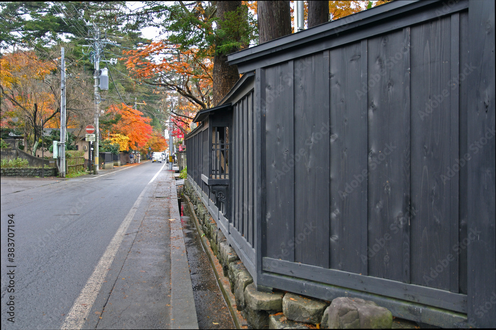 晩秋の角館・田町武家屋敷「西宮家」の黒板塀 晩秋の角館・田町武家屋敷「西宮家」の黒板塀