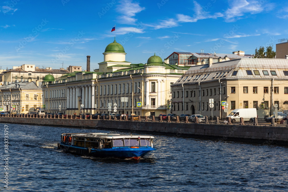 Obraz premium Embankment of the Fontanka river in Saint-Petersburg.