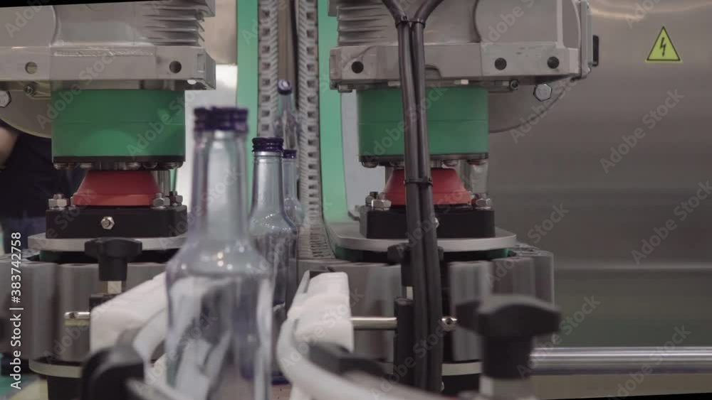 Equipment for food industry, conveyor for feeding bottles Equipment for food industry, conveyor for feeding bottles