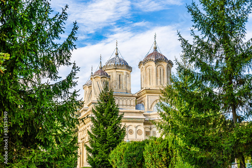 Cathedral of Curtea de Arges, a romanian Orthodox cathedral on the grounds of Curtea de Arges Monastery, dedicated to Dormition of the Mother of God in Curtea de Arges, Wallachia, Romania photo