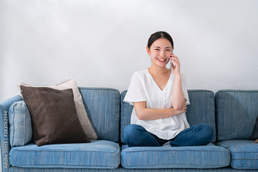 女性 ソファ 女性 ソファ