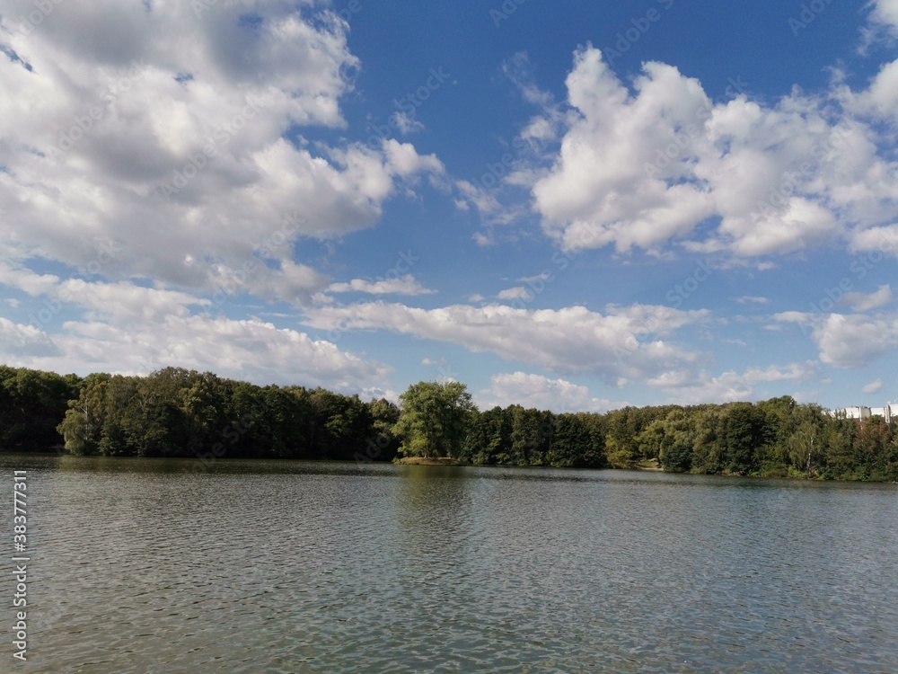 Obraz premium lake and sky