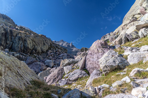 Paysage de montagne dans les Alpes et le parc du Mercantour